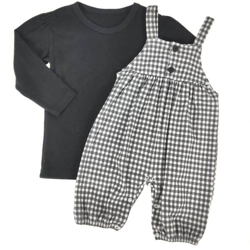 Jardineira-Xadrez-com-Blusa-Manga-Longa-Preta-3